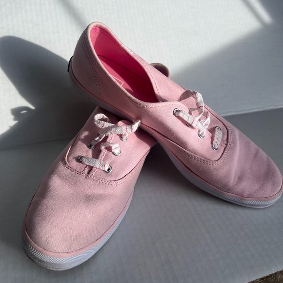 Keds Canvas Lace Ups in Baby Pink - Picture 5 of 8